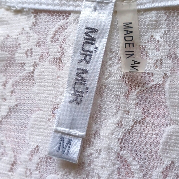 Mur Mur🕊Soft White Long Sleeve Top. Back Split Lace Back Scoop Neck WM - Picture 7 of 11